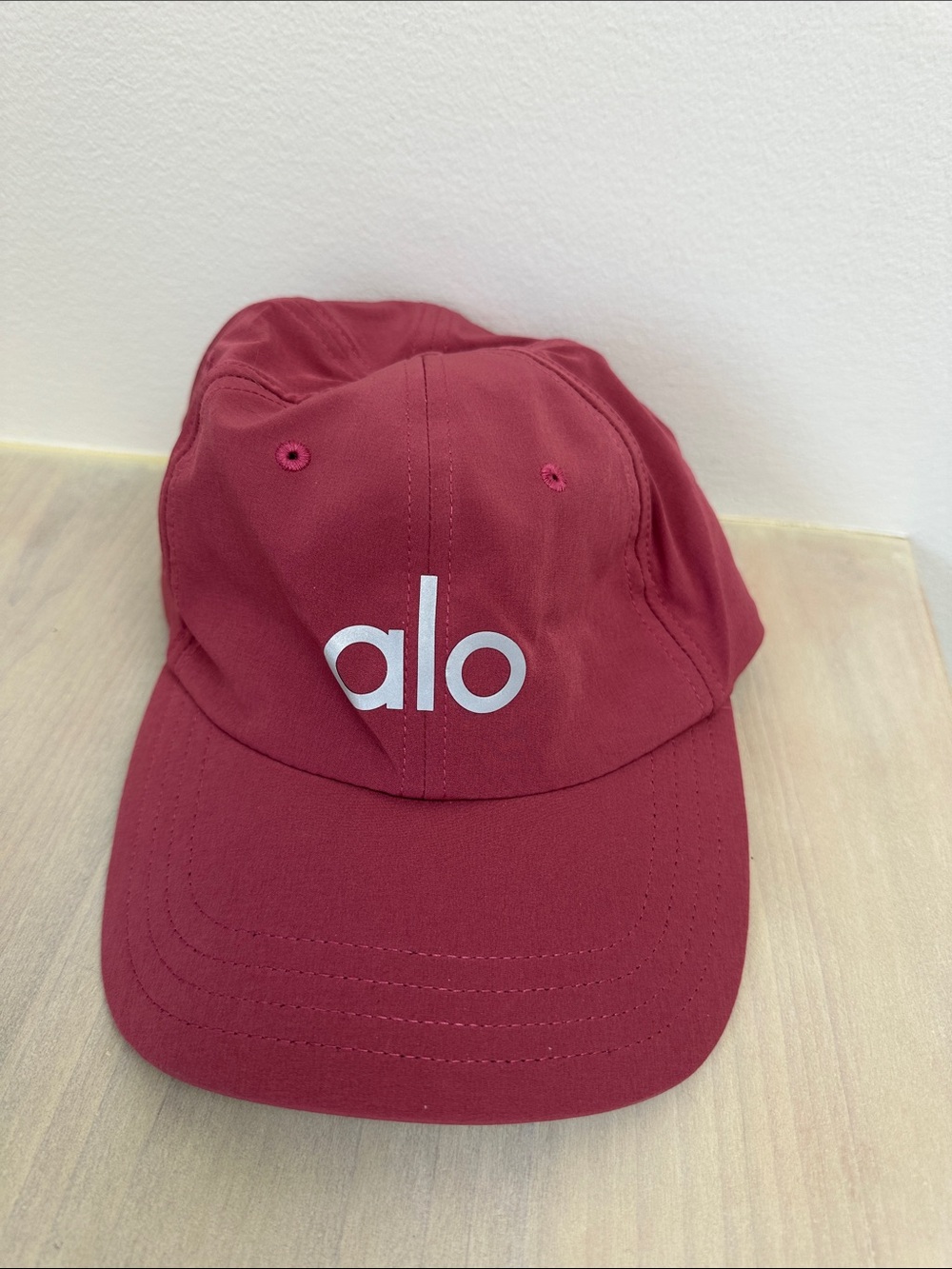 ALO Yoga Off Duty Lightweight Running Hat